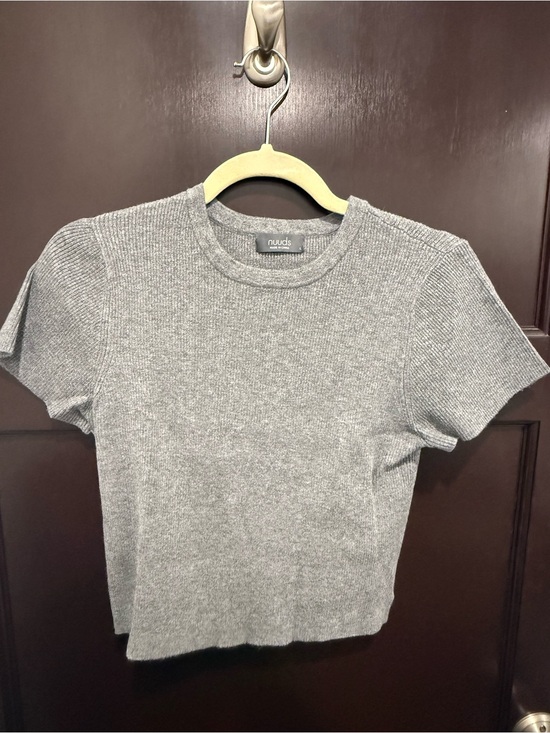 nuuds Tops - nuuds Heather Gray Ribbed Short Sleeve Knit Top - NWOT